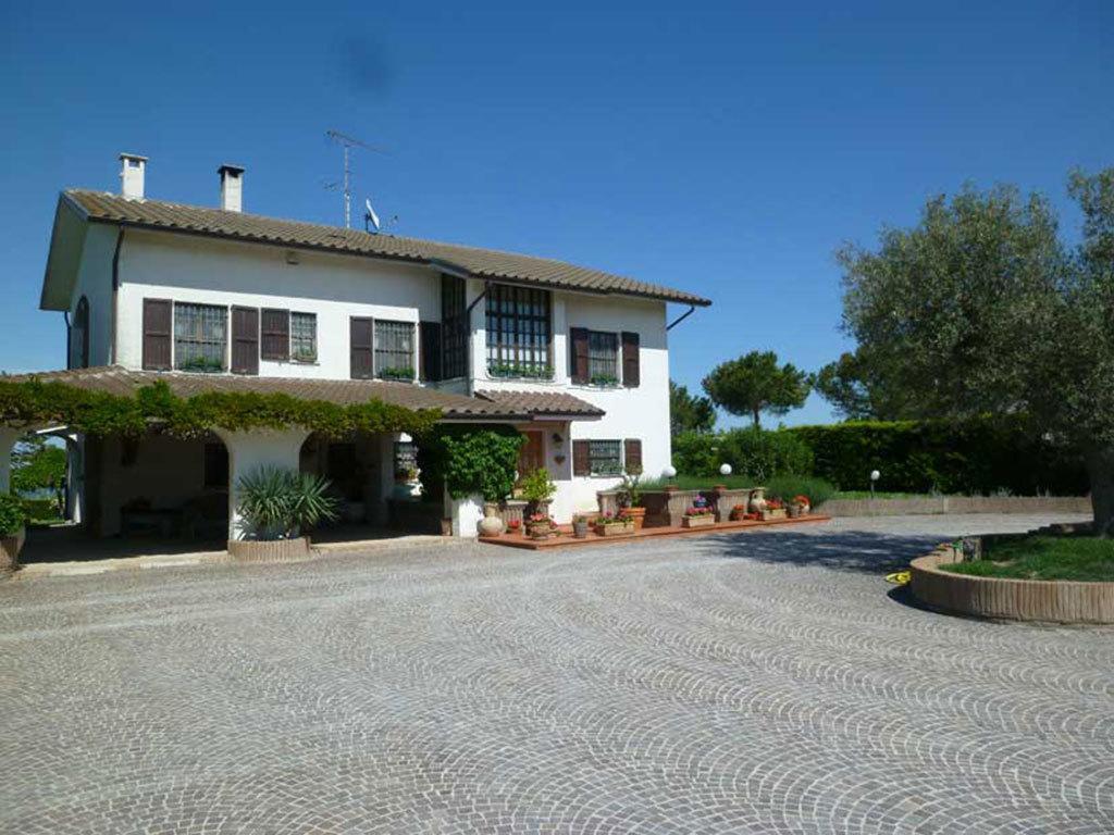 Villa Dolcevita San Costanzo Экстерьер фото