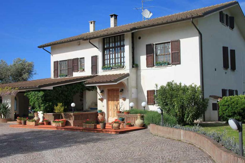 Villa Dolcevita San Costanzo Экстерьер фото