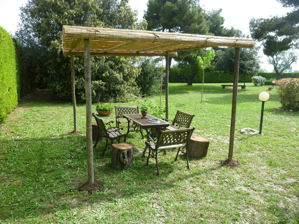 Villa Dolcevita San Costanzo Экстерьер фото